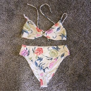 O’Neill Floral Bathing Suit🌸